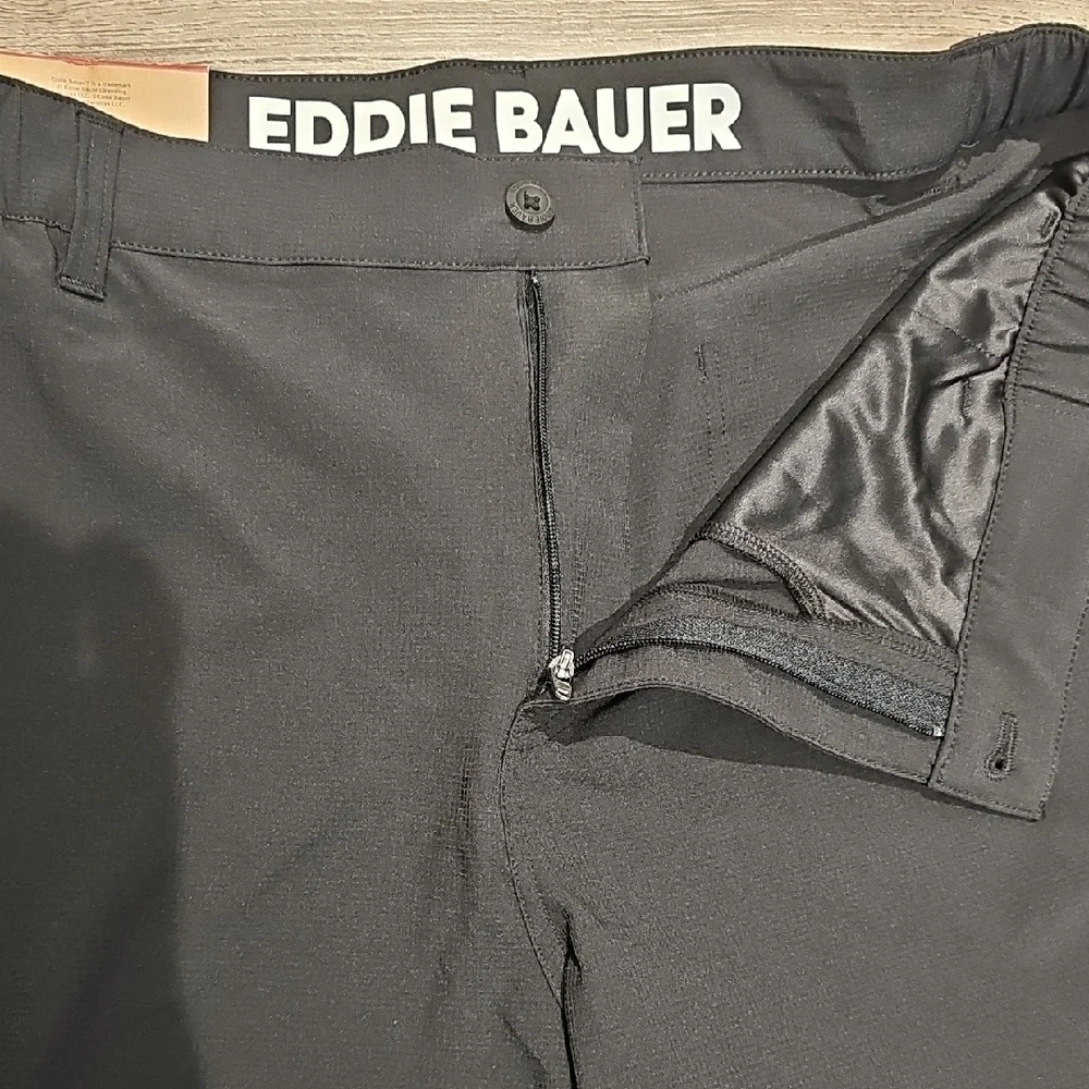 Eddie Bauer Men's Black Flat Front Shorts